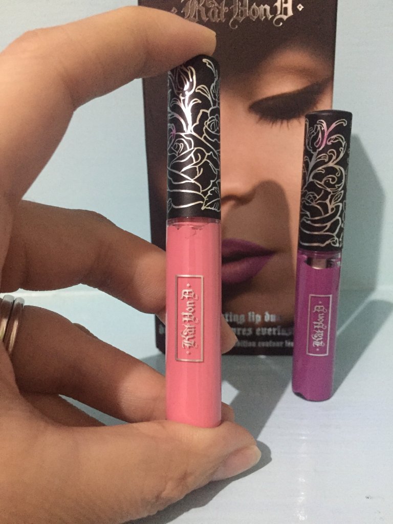 Kat Von D Everlasting lip duo contour edition