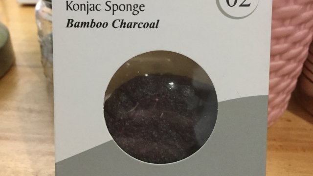 Review: Miine Acne Control Konjac&nbsp;Sponge