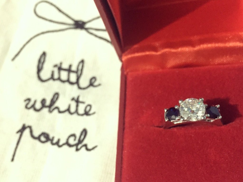 Little White Pouch Review: My Experience Ordering from an Online&nbsp;Seller